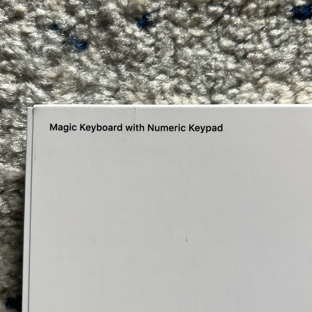 APPLE Magic Keyboard - Picture 3 of 5